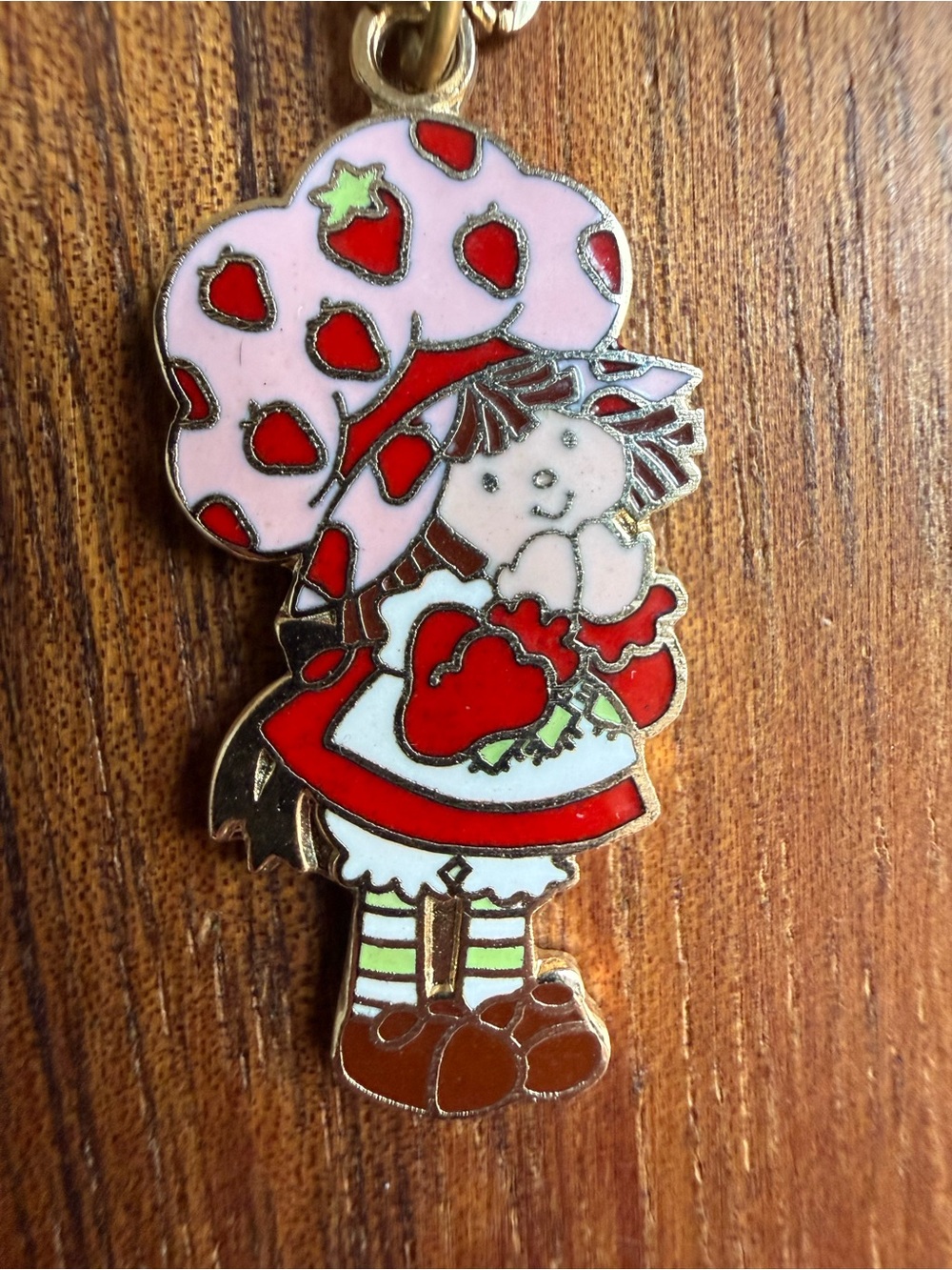 VTG 1980 Gold-Tone Strawberry Shortcake Girl Pendant Necklace in Red and White